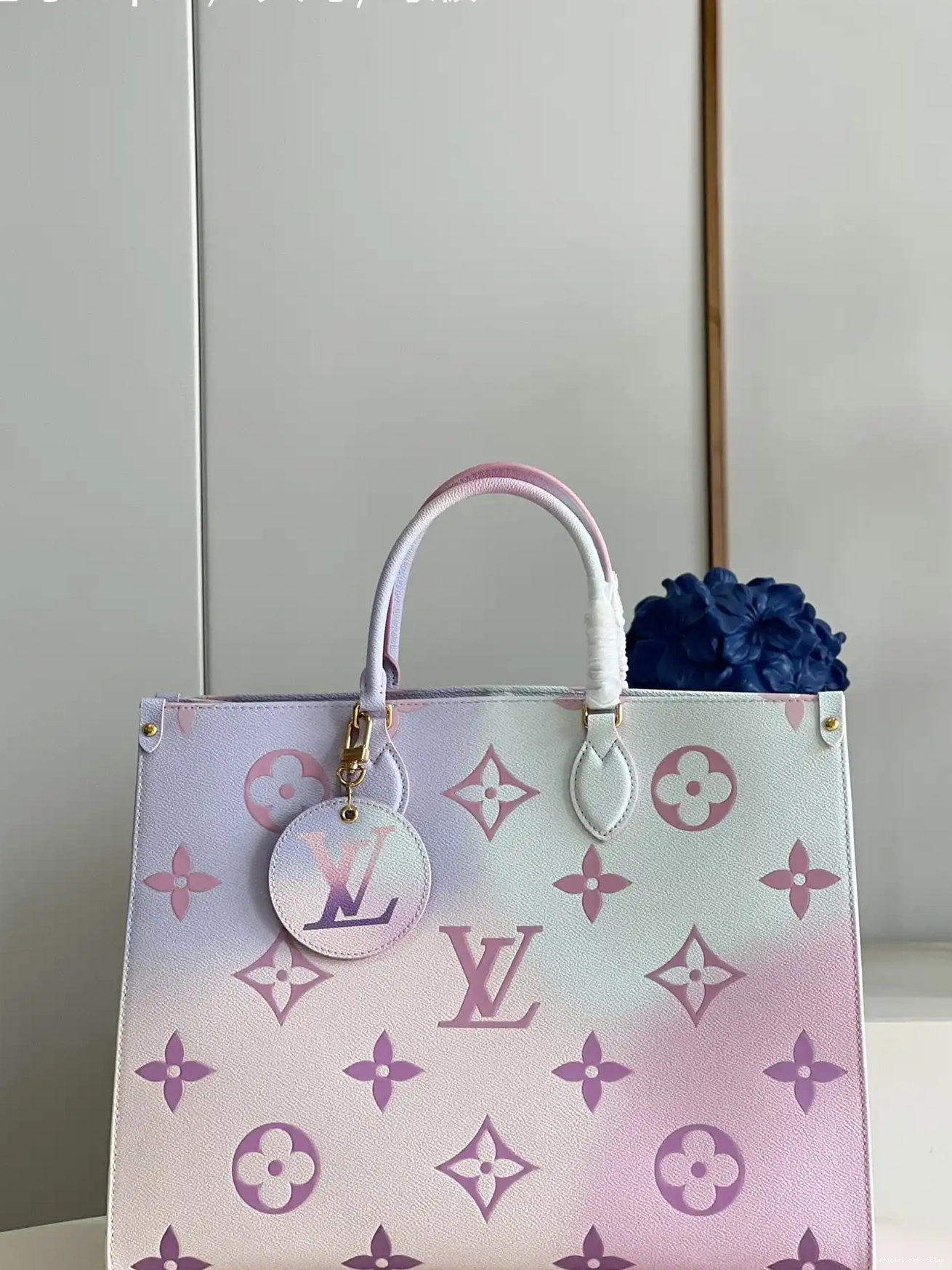 Official oldcobbler VUITTON ONTHEGO LOUIS GM 0627